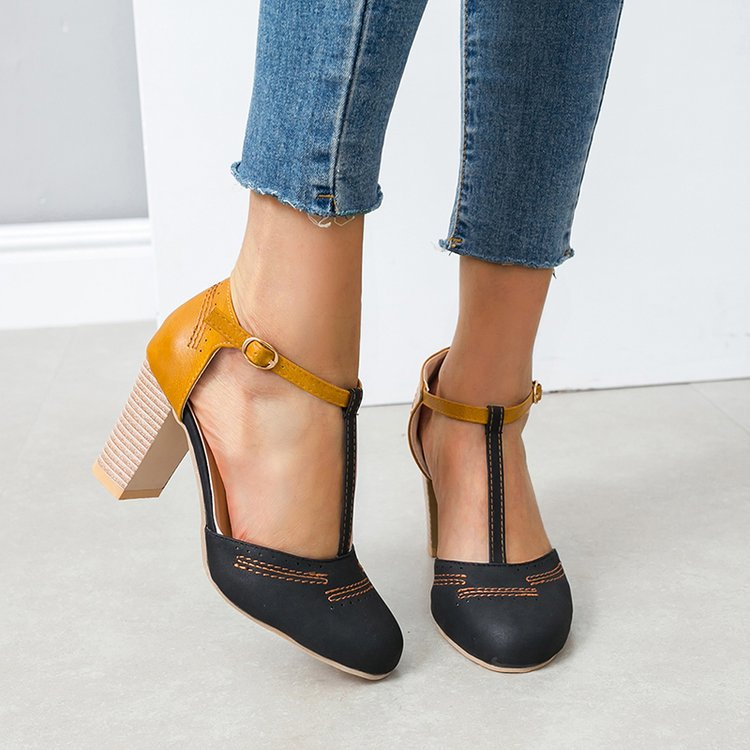 Gislaug | Tidløse T-rem pumps i retrostil