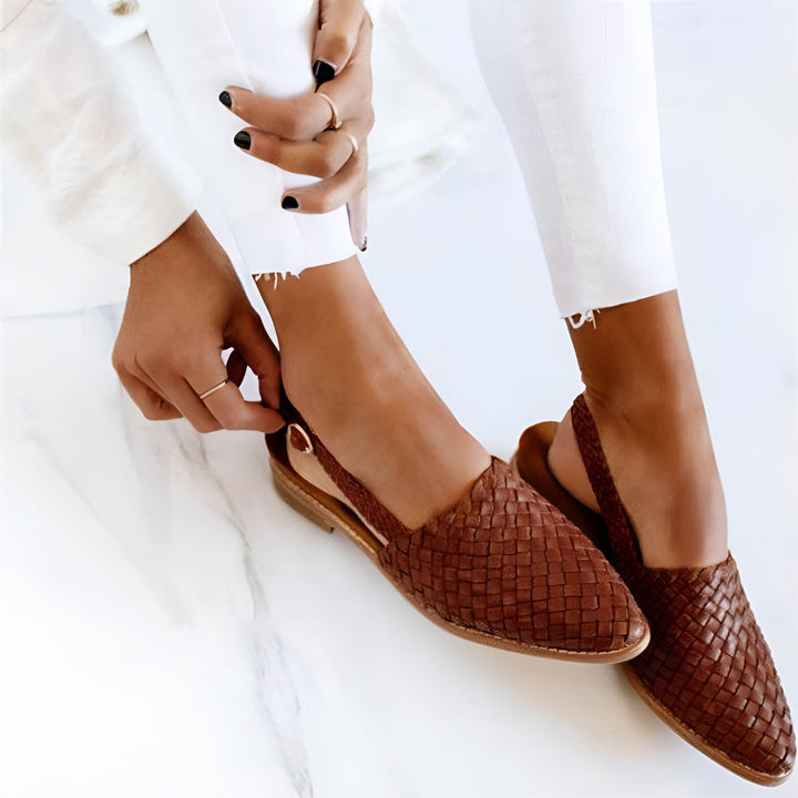 Tindra | Slingback chic i tekstil