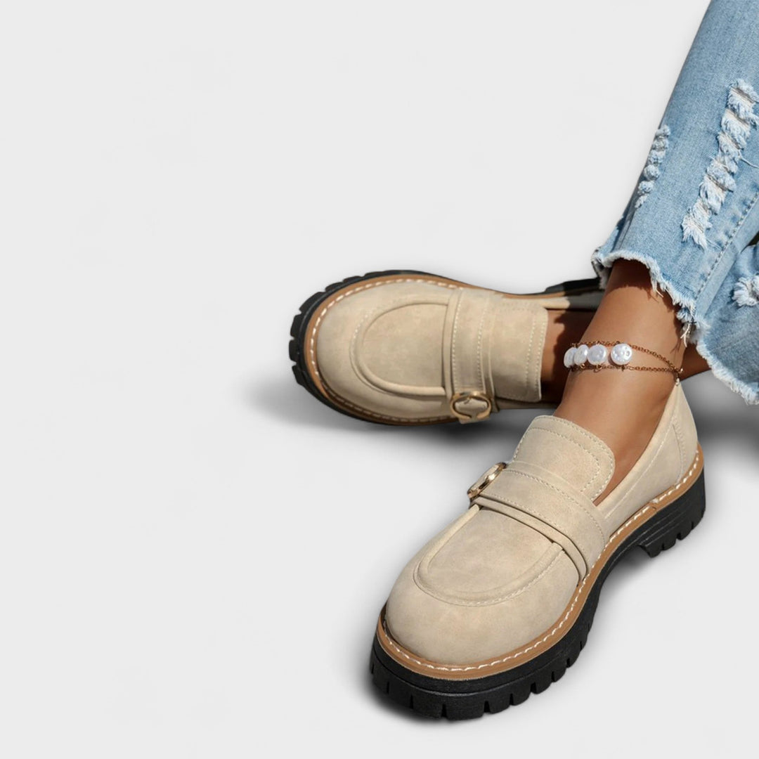 Poet | Loafers med gullspenne