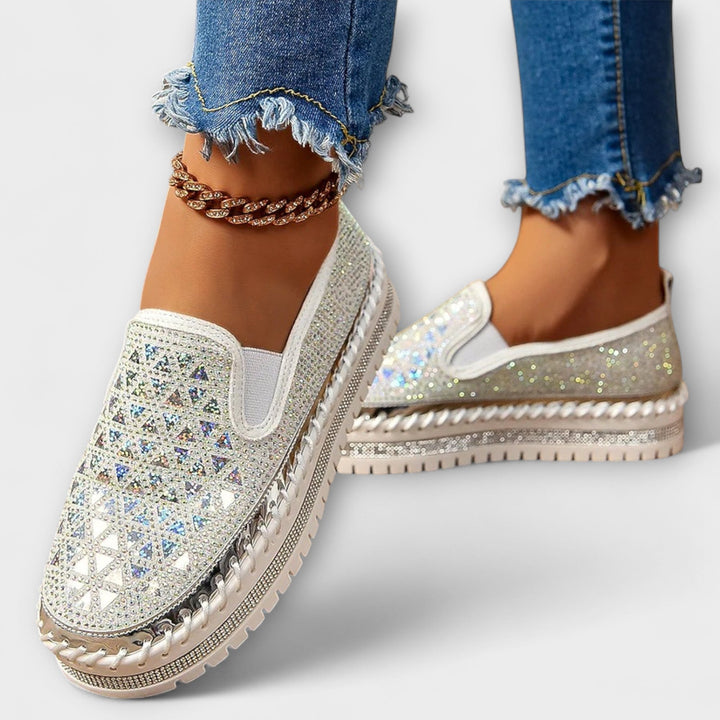 Vada | Slip-ons med luksuriøst glansmønster