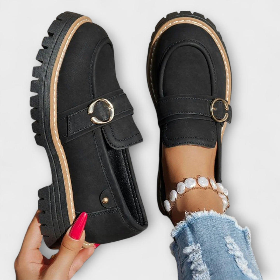 Poet | Loafers med gullspenne