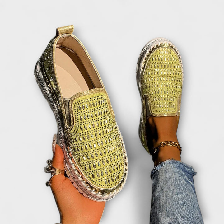 Kenna | Slip-on med perforert design