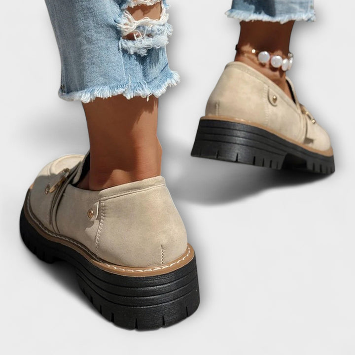 Poet | Loafers med gullspenne