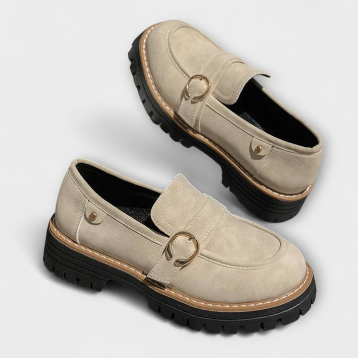 Poet | Loafers med gullspenne