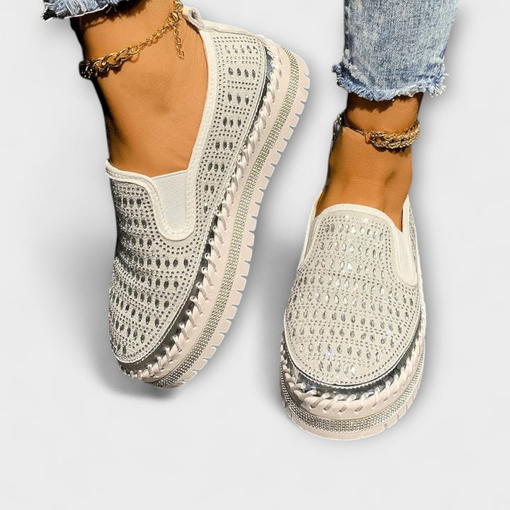 Kenna | Slip-on med perforert design