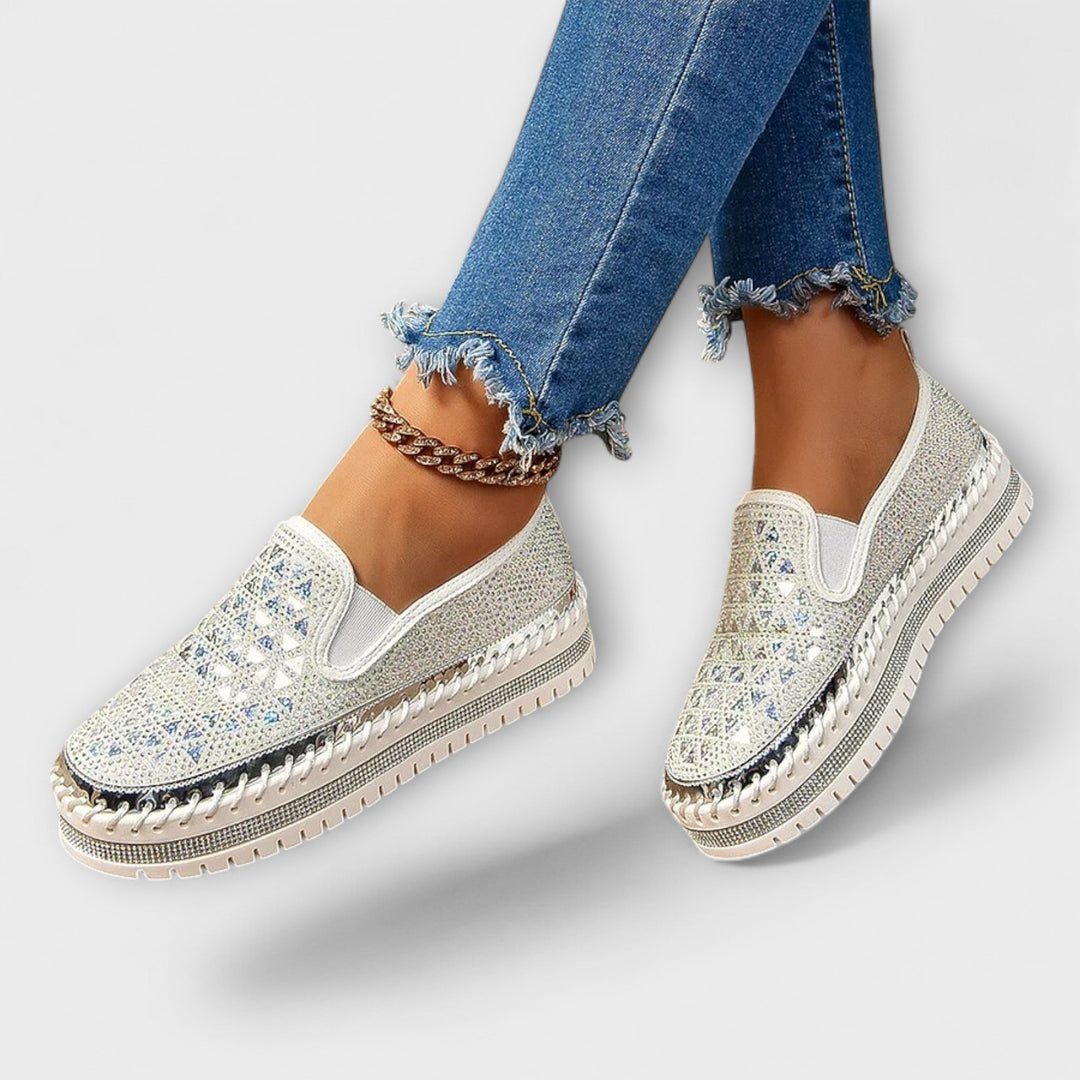 Vada | Slip-ons med luksuriøst glansmønster