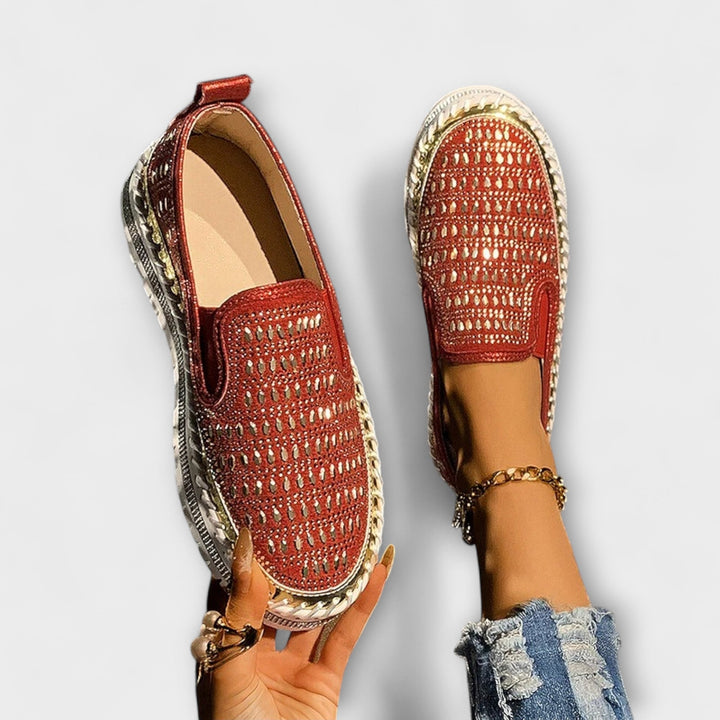 Thalia | Slip-on med perforert glamdesign